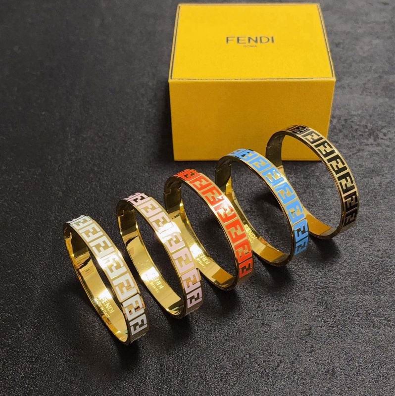 Fendi bracelet 11yxx02